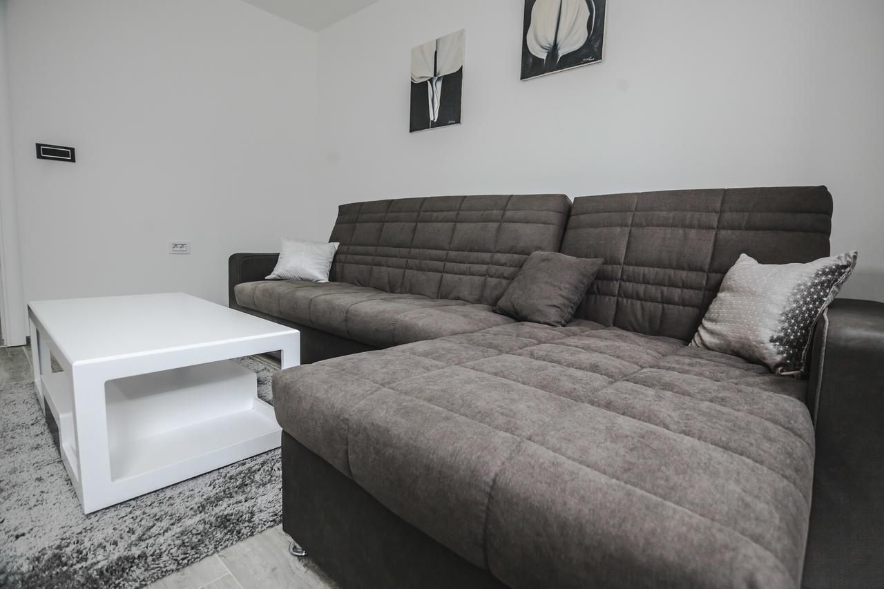 Kristal Apartmani Aranđelovac Extérieur photo